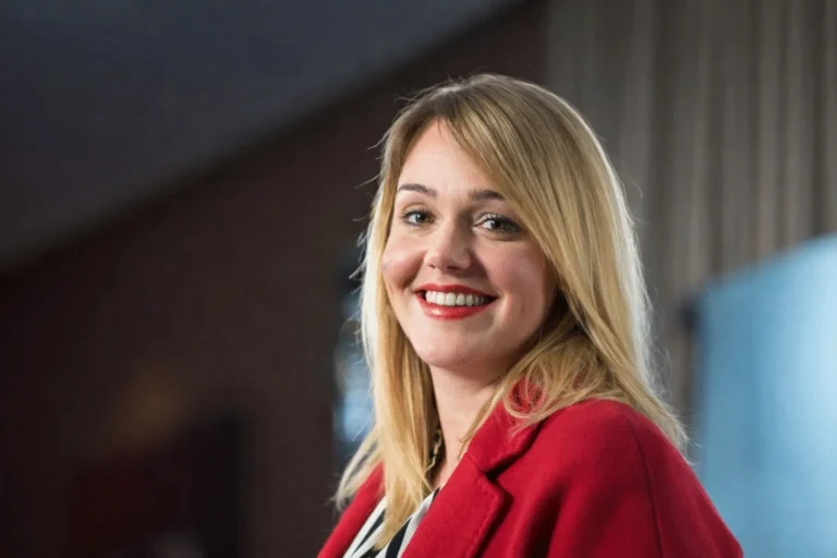 Alwara Höfels Narbe